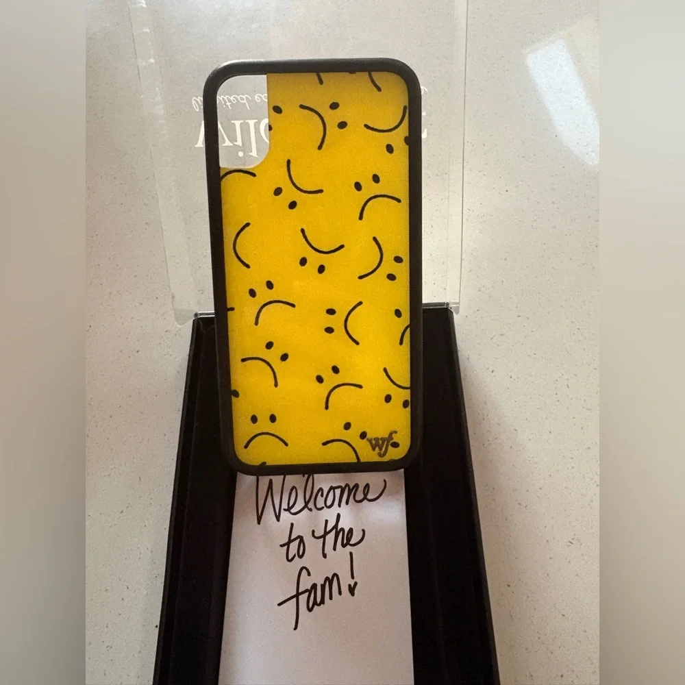 Wildflowers yellow case